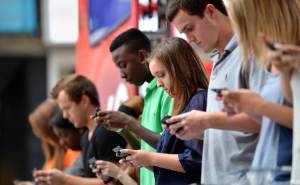 teens-texting