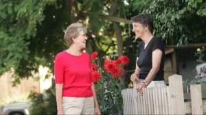 neighbors-talking-over-fence